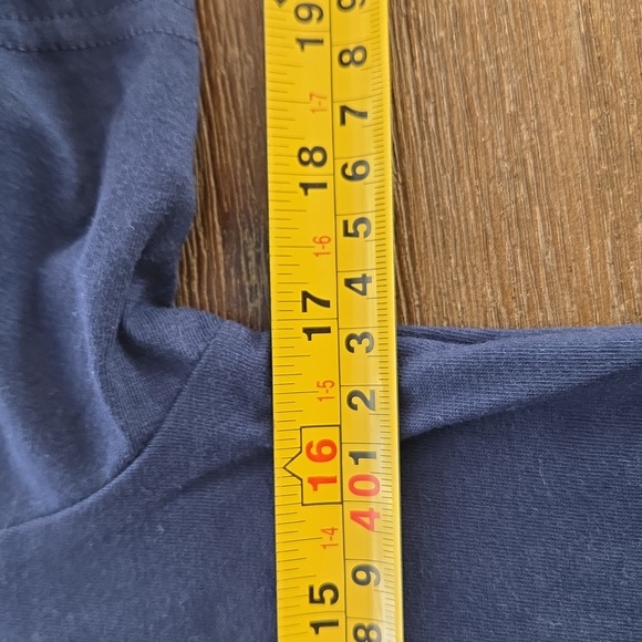 Hurley Kids Navy Short Sleeve T-Shirt with Rainbow Pocket Size 14-16 - Picture 8 of 9